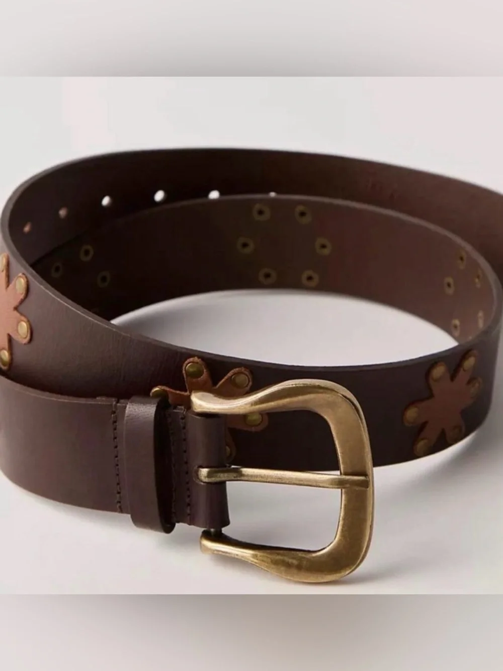 Free People Sonny Studded Belt. NWT. Bitter bark
